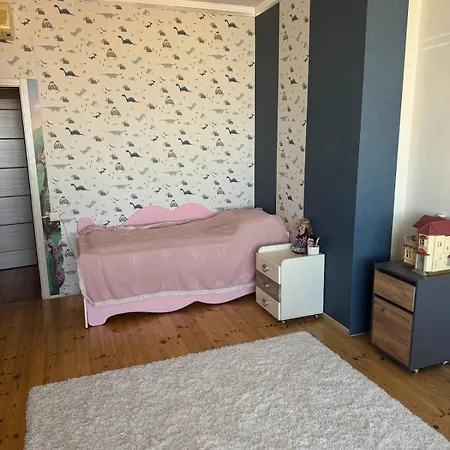 3-room In Arcadia, 100 M2 Apartman